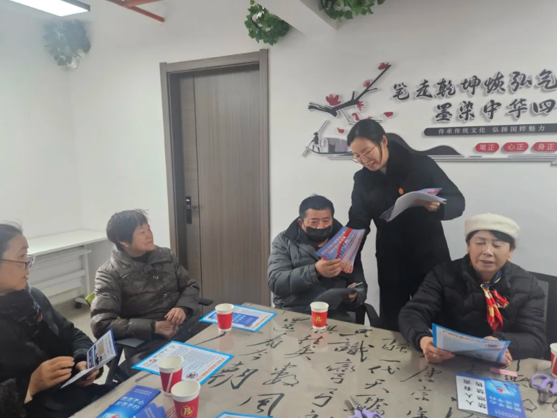 灞桥法院开展反诈宣传活动